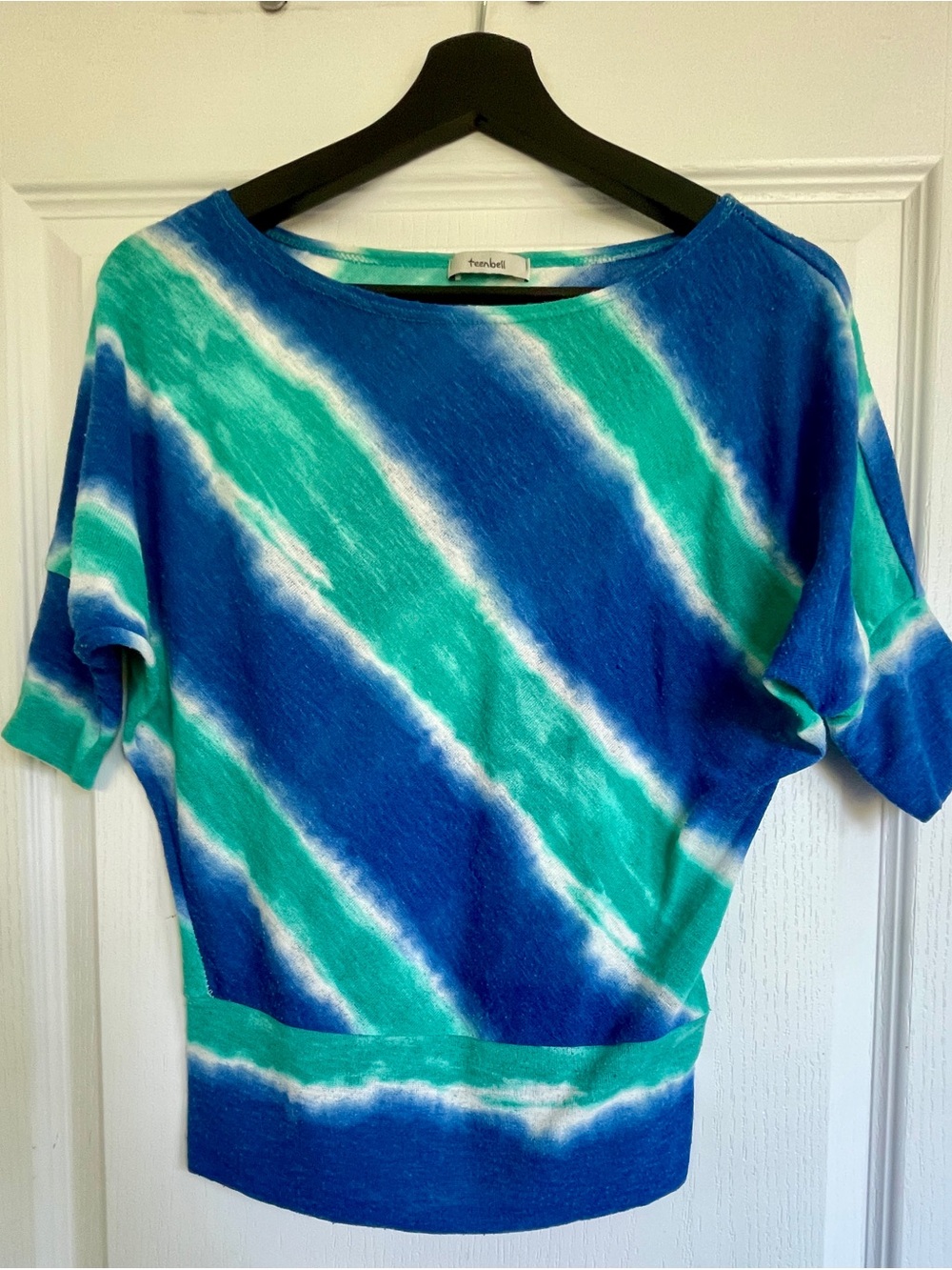 TeenBell Blue & Teal Diagonal Tie-Dye Top
